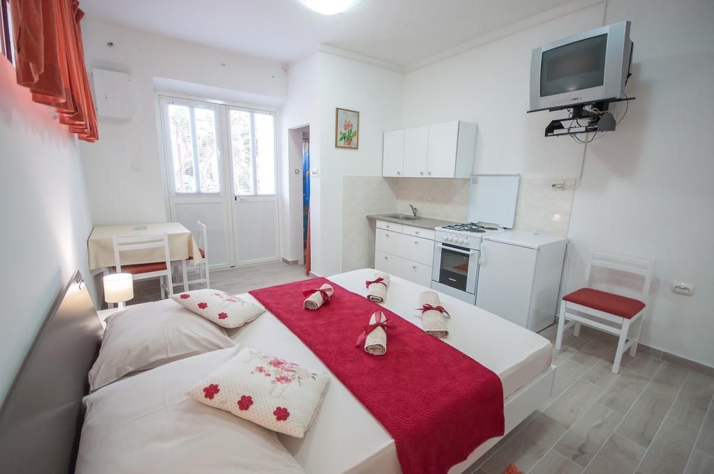 Apartments Srijemsi Млини Экстерьер фото